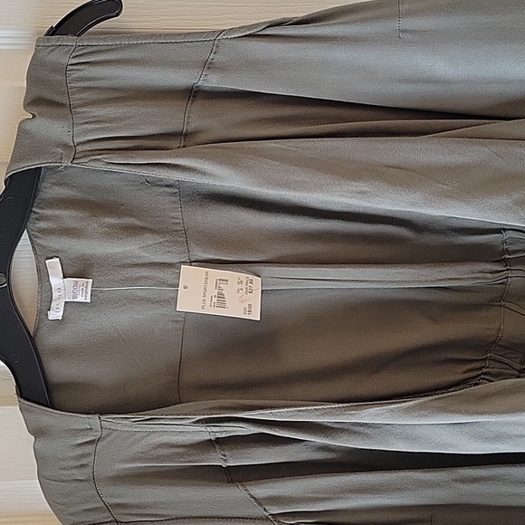 Olive Green Sleeveless Vest - Picture 3 of 14